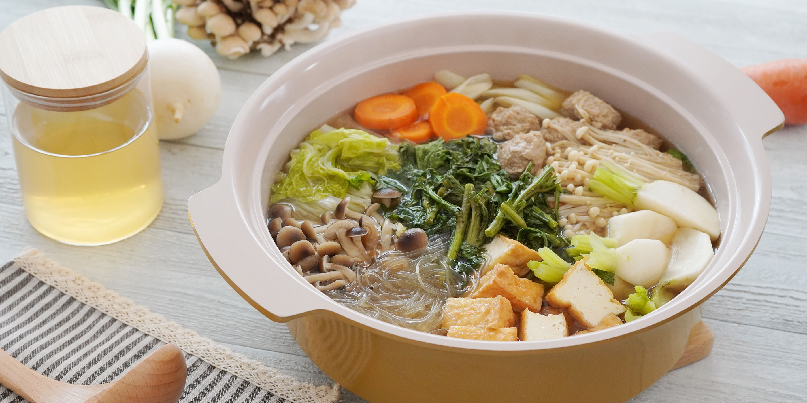 冬野菜と肉団子の春雨鍋